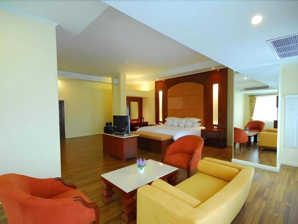 Hip Hotel Bangkok Exterior foto